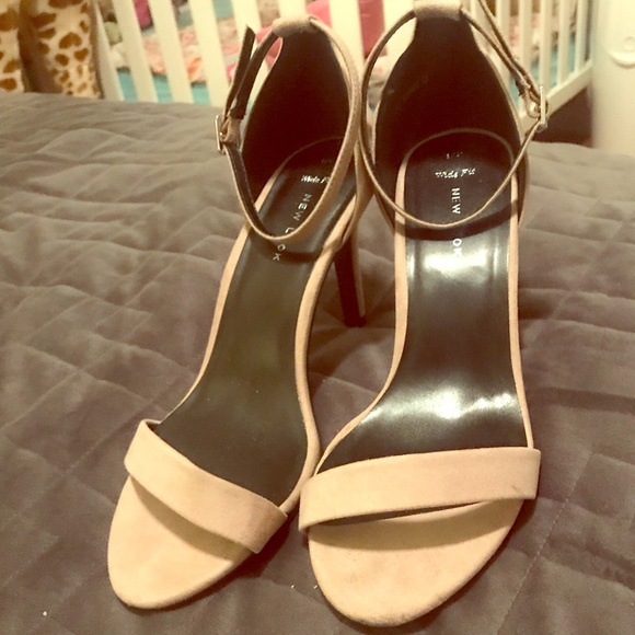 wide width nude heels